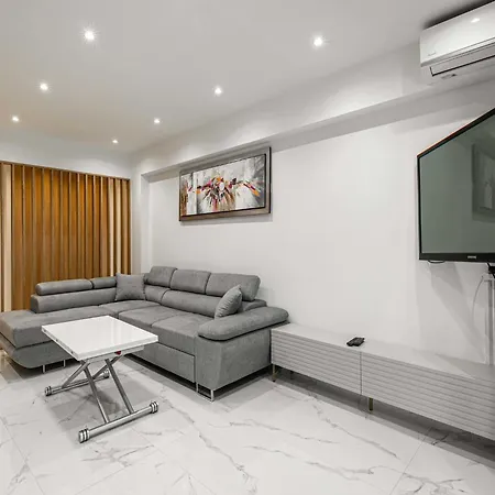 Gorgeous - Near - 2br 6p Appartement Antibes