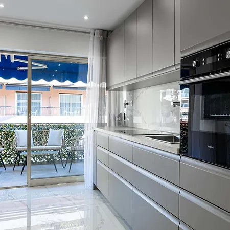 Gorgeous - Near - 2br 6p Antibes